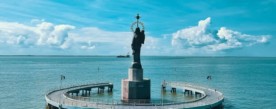 STELLA MARIS: Estatua creada por Sergio Peraza