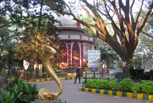 โรงแรมใกล้Bull Temple