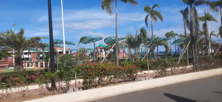 Hotels near Paseo del Mar