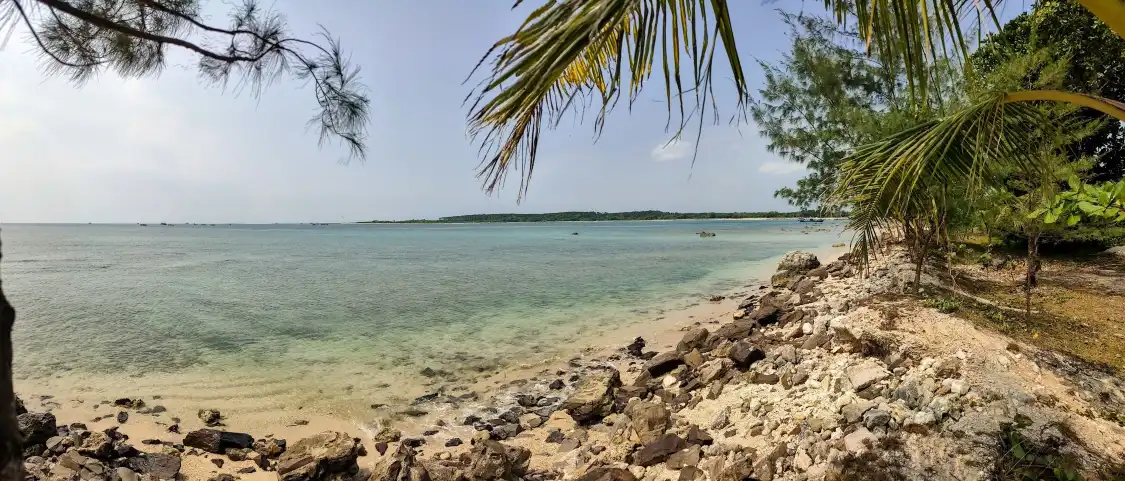 Hotels near La Lassa Tanjung Lesung Beach Club