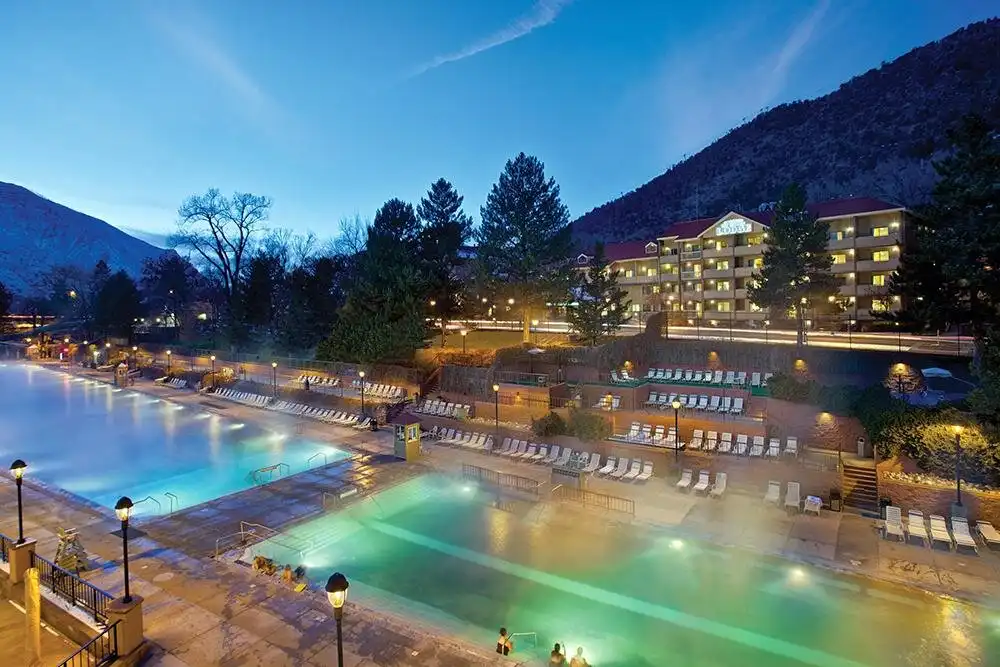 Hotels near Glenwood Hot Springs Pool