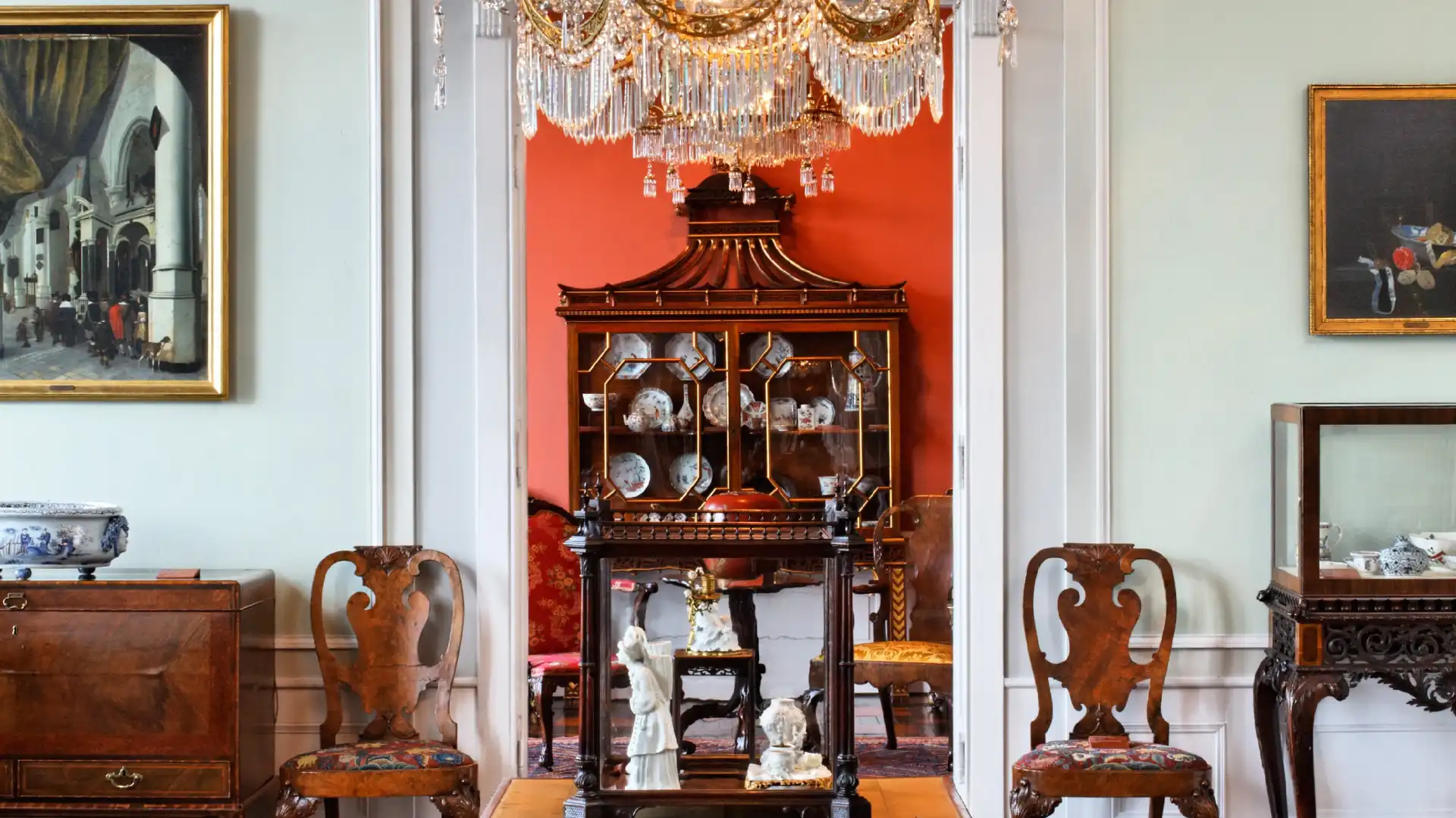 Hotels near David Collection