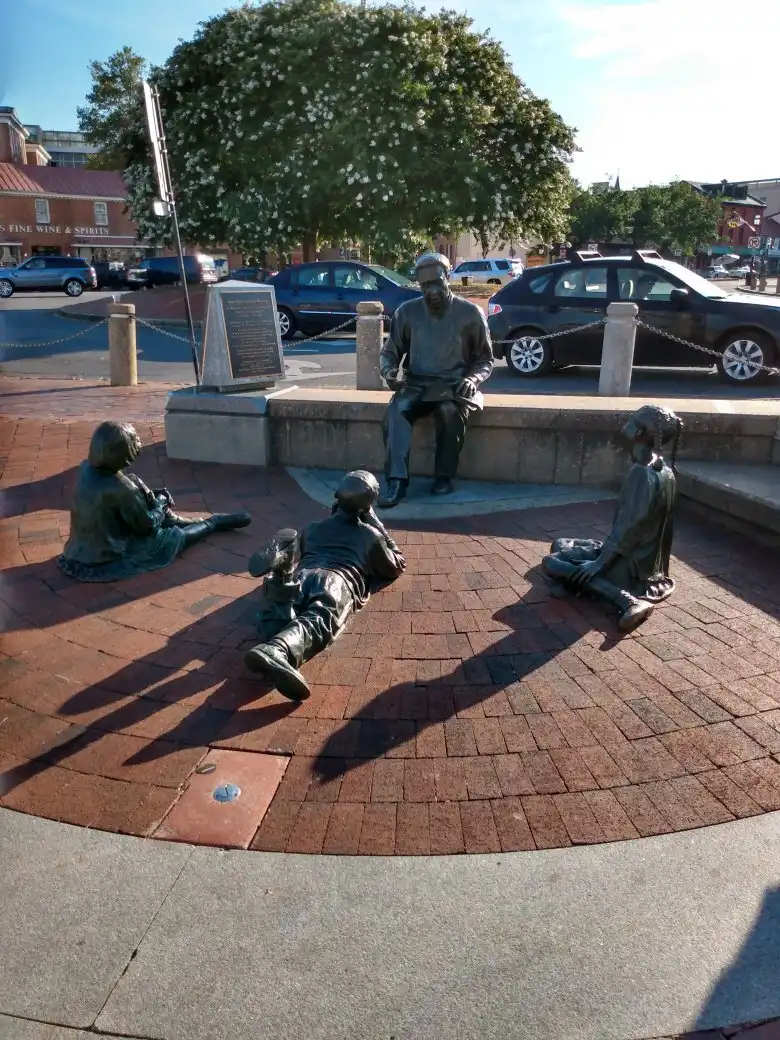 Hotels near The Kunta Kinte - Alex Haley Memorial
