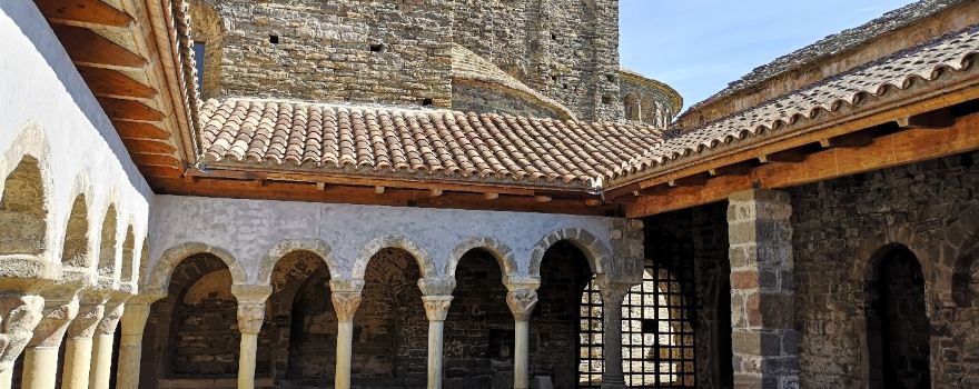 Monestir de Sant Pere de Casserres