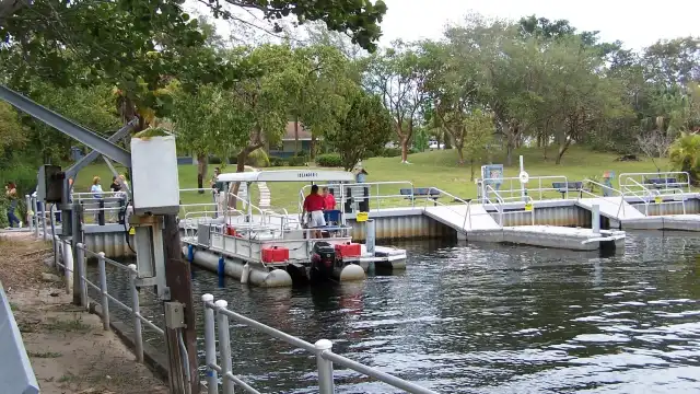 Hotels near Deerfield Island Park