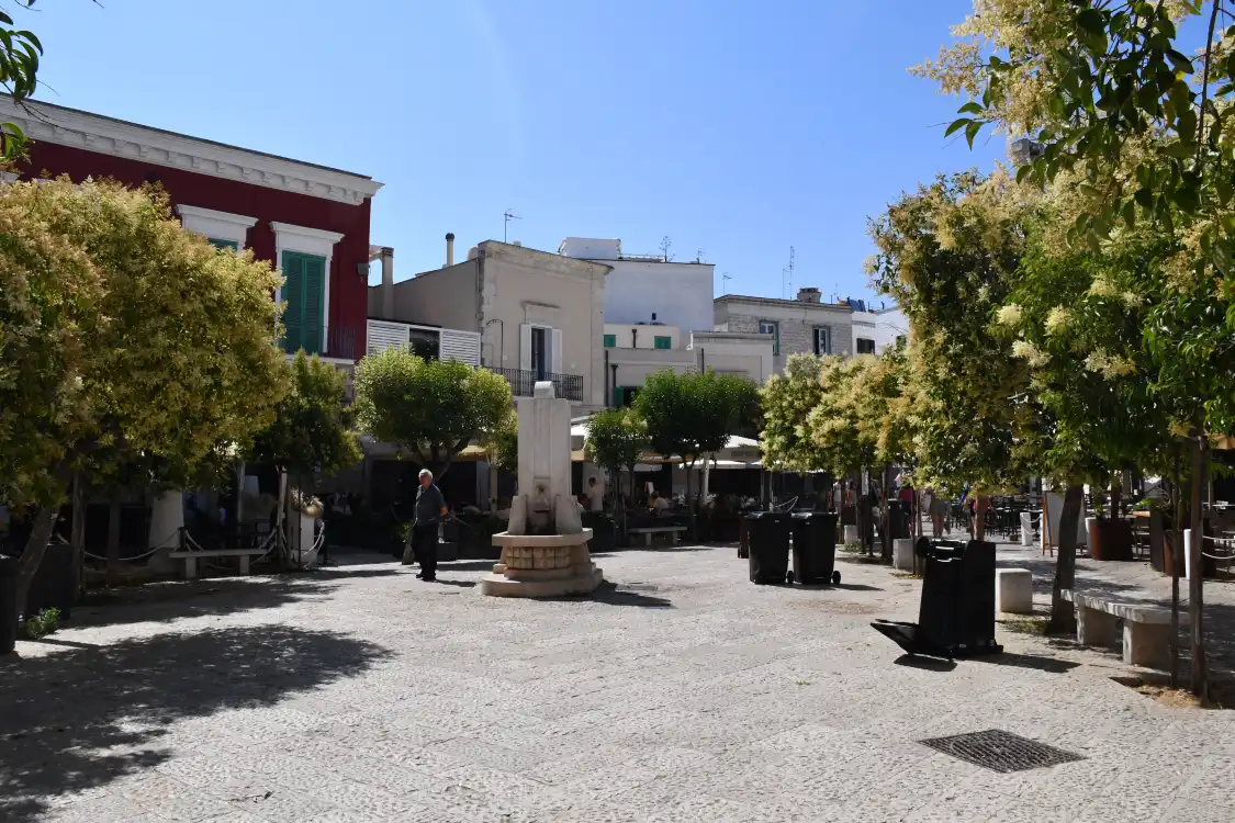 Hotels near Piazza Giuseppe Garibaldi