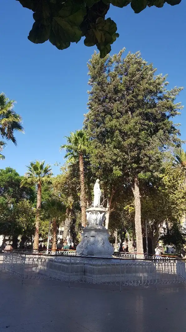 Hotels near Plaza Prat