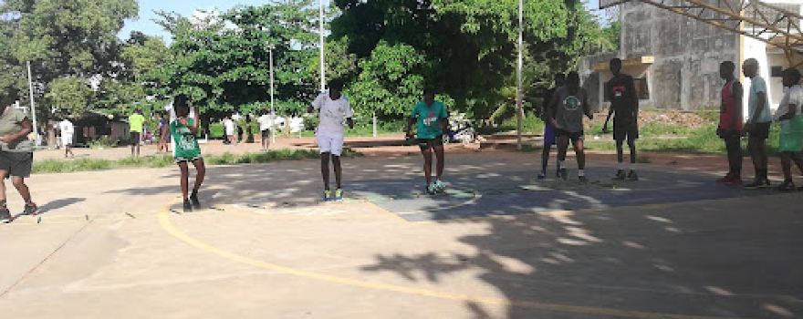 Terrain de Basket Ball