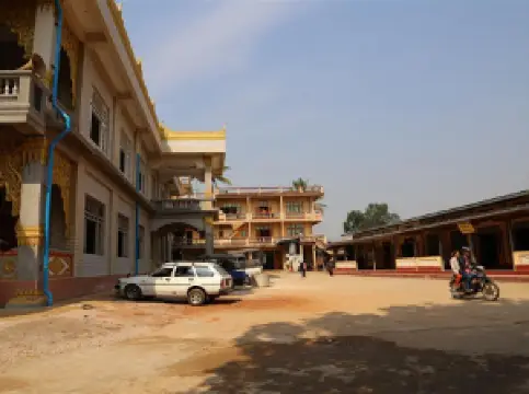 วัดกลางเมือง