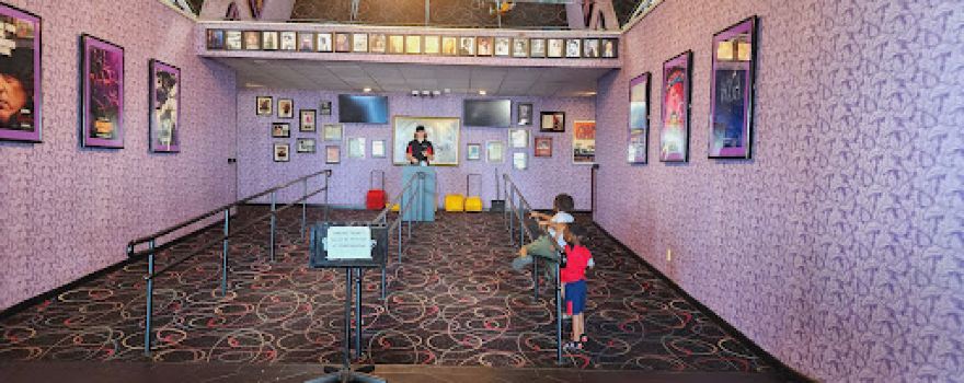 Majestic 12 Theatre