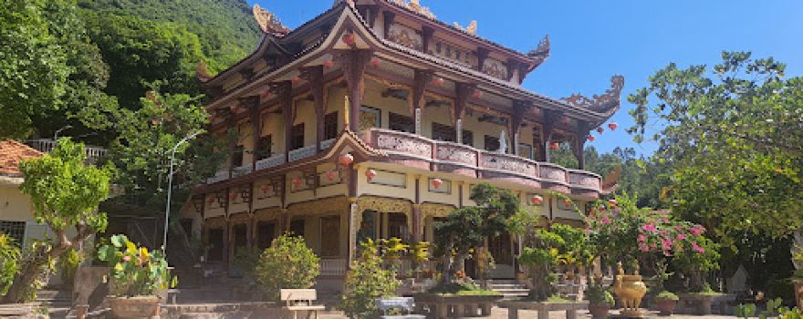 Khanh Son Pagoda
