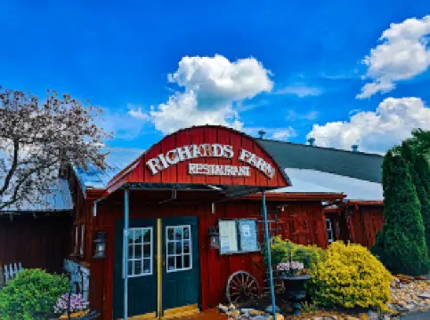 World's Largest Pitchfork