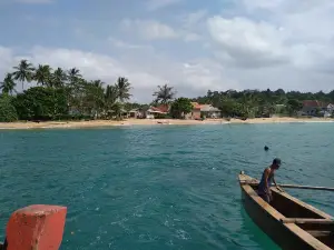 Pantai Kaur Gading