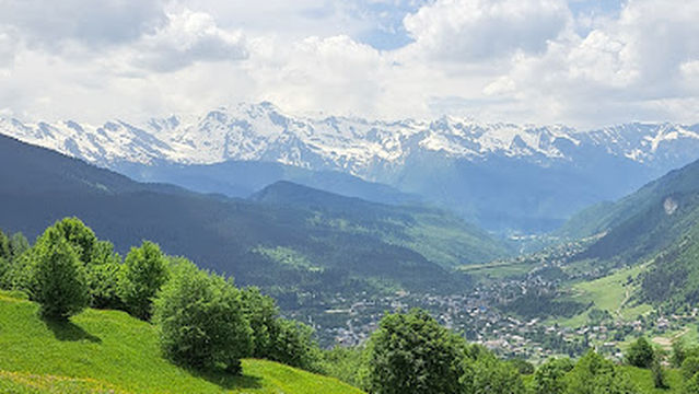 View point to the valley and mountains