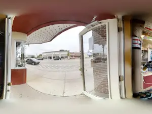 Sun Theatre