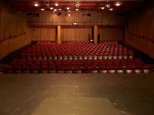 Teatr Powszechny. Jan Kochanowski