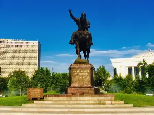 Amir Temur Square