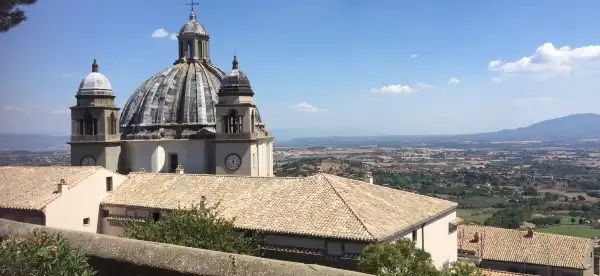 Hotele w: Montefiascone