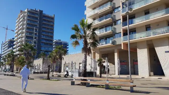 Hotels near Platja del Coco