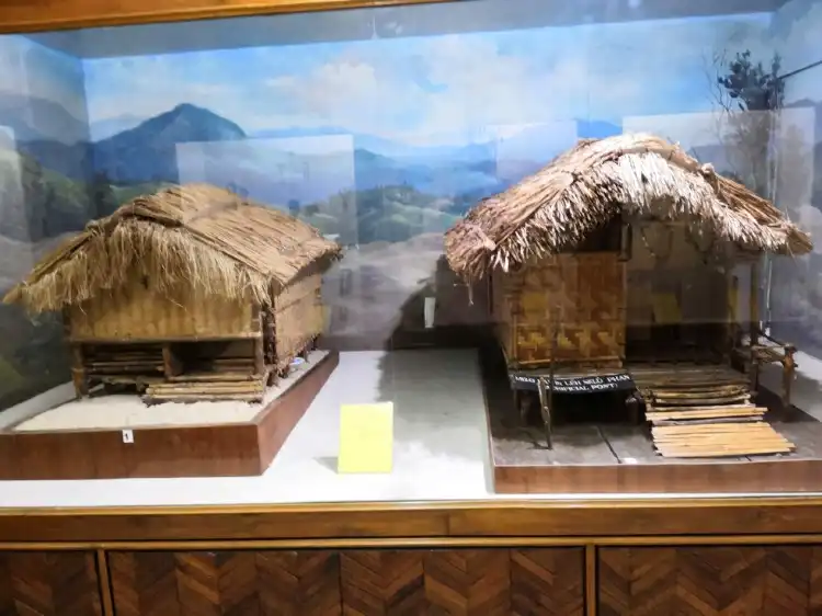 Hotels near Mizoram State Museum
