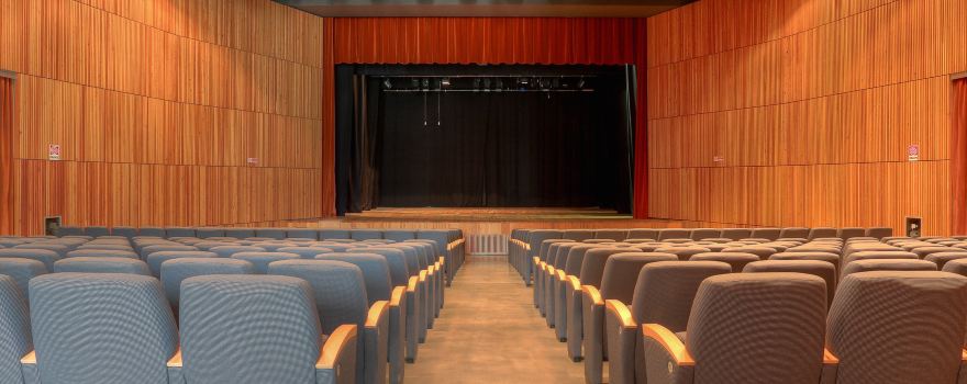 Theater Lea Padovani