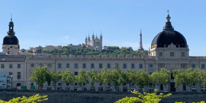 里昂舊天主醫院