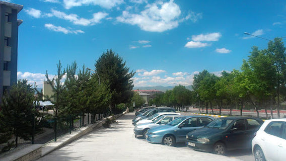 Kayakyolu Şehitler Parkı