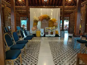 Meeting Room and Wedding Venue Warung Semilir “Mbok Tin”