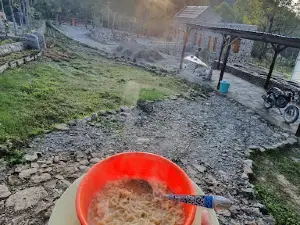 Rumah Kecil Naef (Pondok Mendaki Saenam)