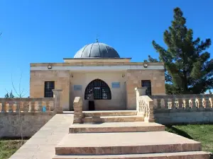 Hz.Elyasa Türbesi