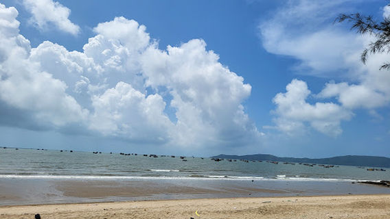 Bãi Đá Đen - Mũi Ngọc - Trà Cổ - Quảng Ninh