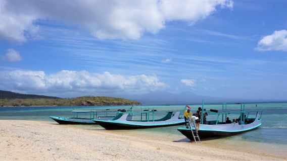Grand Watudodol (GWD) | Meeting Point Sunrise Boat