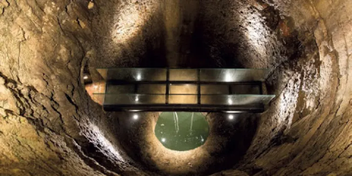 伊特魯斯坎古井