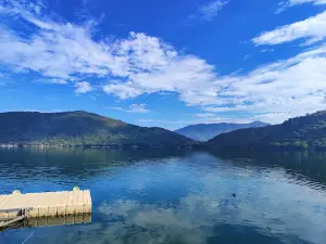 Muelle Laguna Santa María del Oro