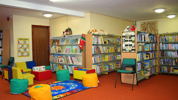 Moate Public Library