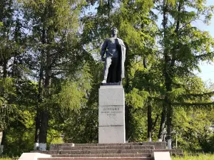 Monument D. A. Furmanovu