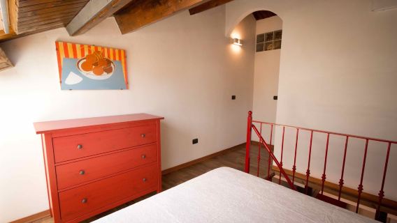 La "casetta rossa del Borgo" -Tropea-