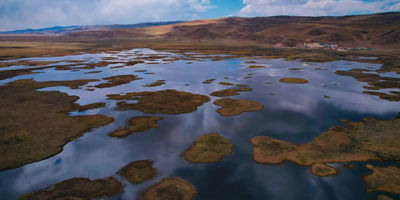Zoige County Maixi Township Swan Lake Scenic Area