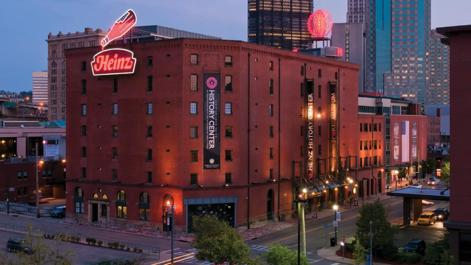 Hotels near Senator John Heinz History Center