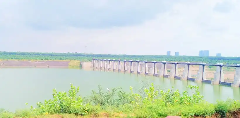 Hotels near Sant Sarovar Dam
