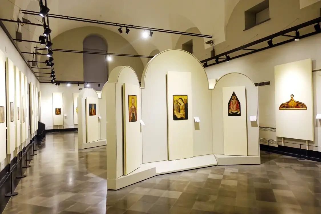 Hotels near City museum A. Lia