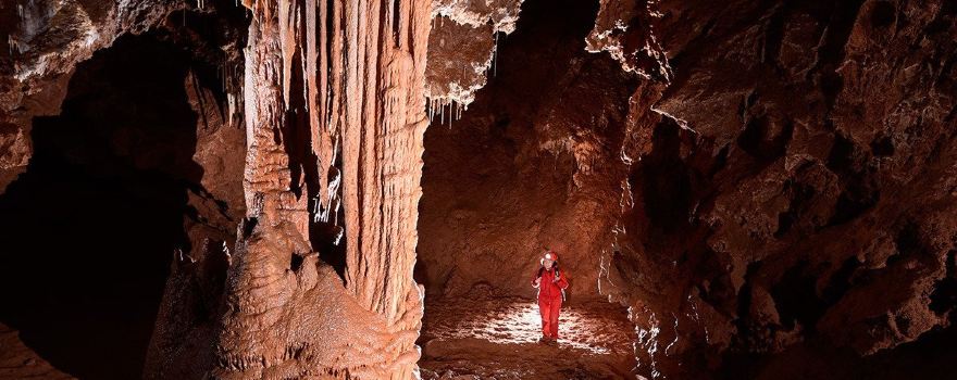 Clamouse cave