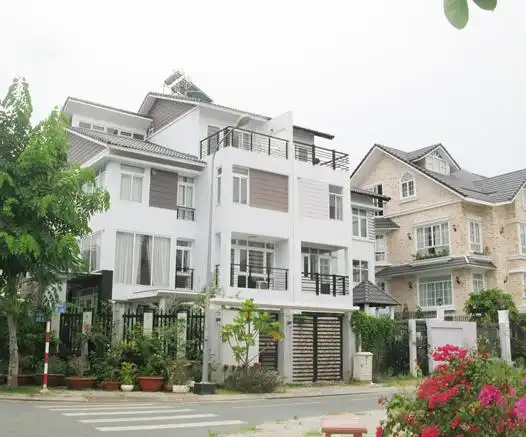 Các khách sạn gần Vạn Phát Hưng