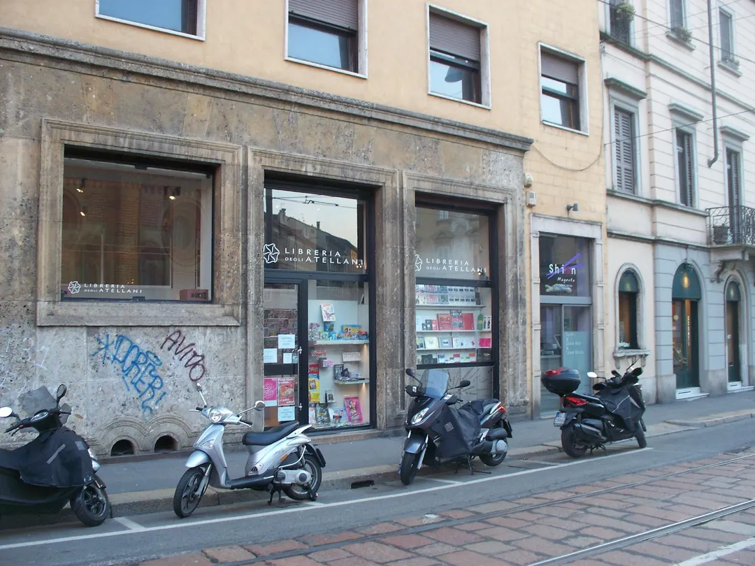 2_Libreria degli Atellani