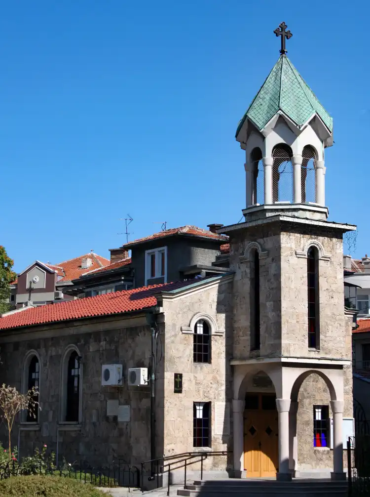 Hotel dekat Armenian Church Saint Cross