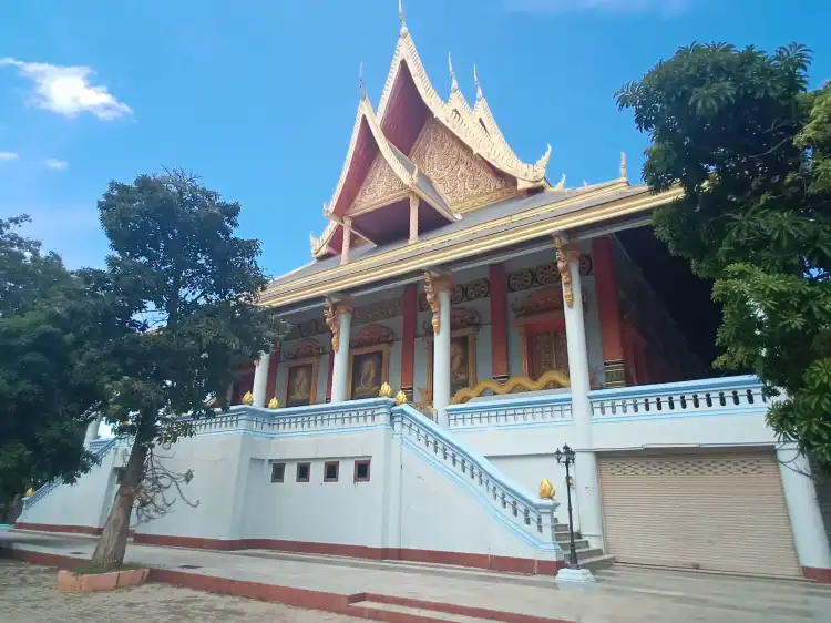 Hotels near Wat Burapa Temple
