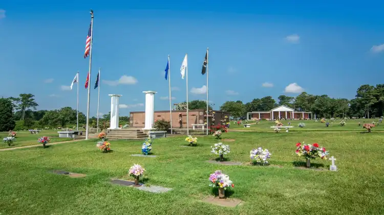 Hotels near Winkenhofer Pine Ridge Funeral Home & Memorial Park
