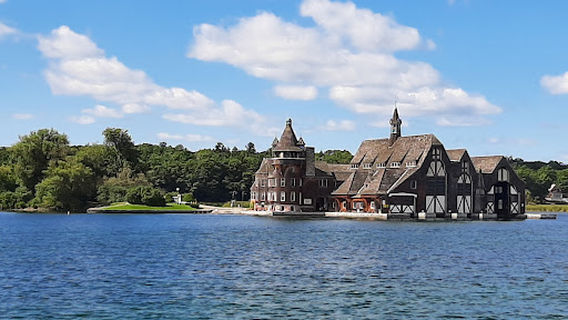 Thousand Island Cruises