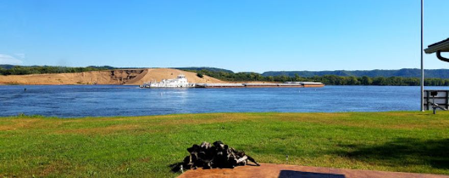 Wabasha Marina Boatyard