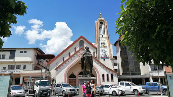 Parque Central 12 De Mayo